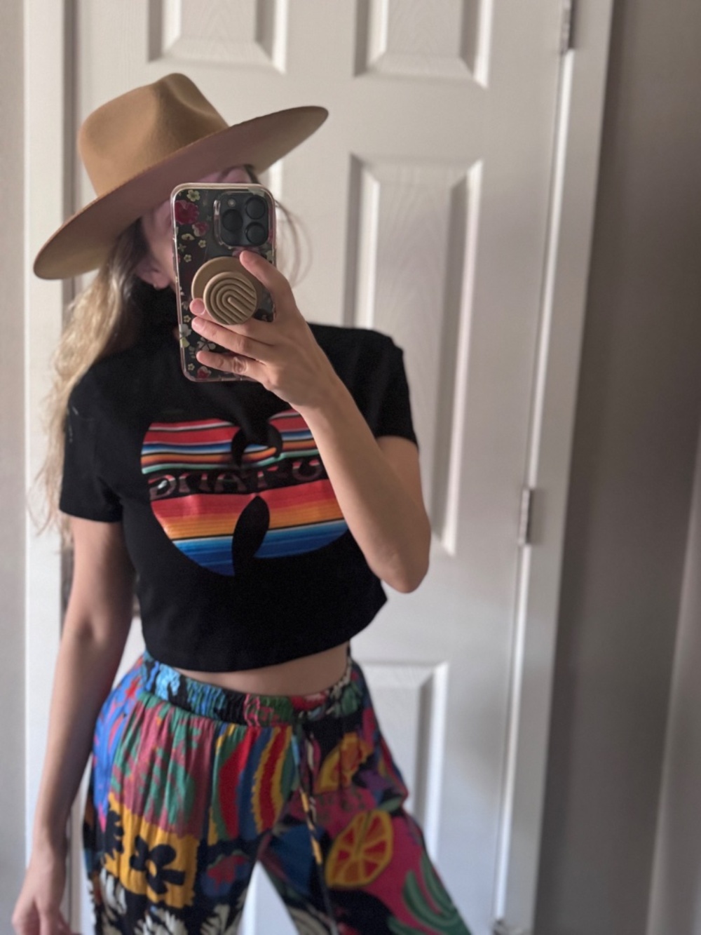 Wu Tang Clan Graphic Crop Top Black Size Small Serape Rainbow Logo Tee GUC
